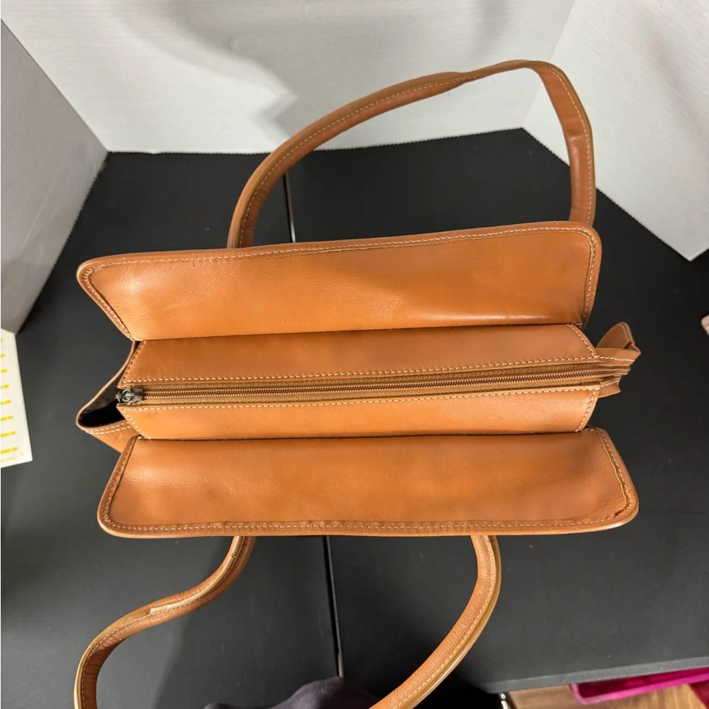 bo'n Brown Leather Tote‎ Bag Satchel Buckle Accent Pocketbook Handbag Purse